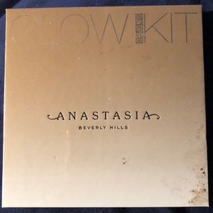 Anastasia Beverly Hills Glow Kit